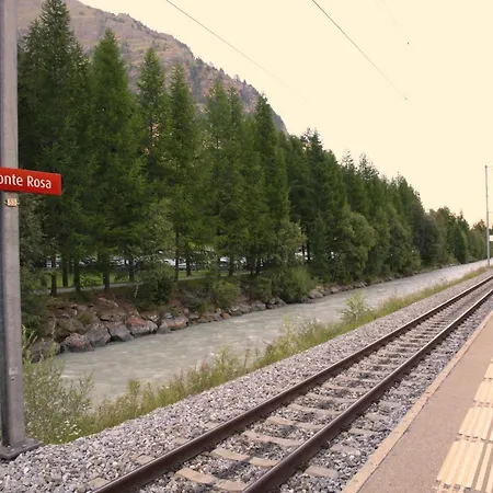 Casa Cervino 45 Appartamento Täsch